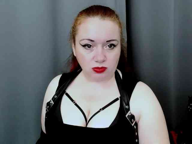 Model: MistressElisabeth