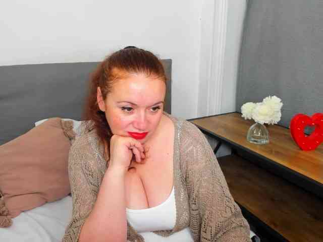 ElisabethAmore Live Webcam on BongaCams