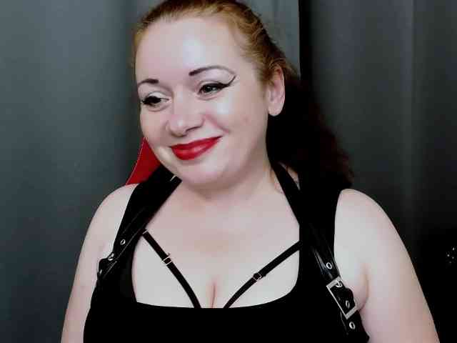 Model: MistressElisabeth