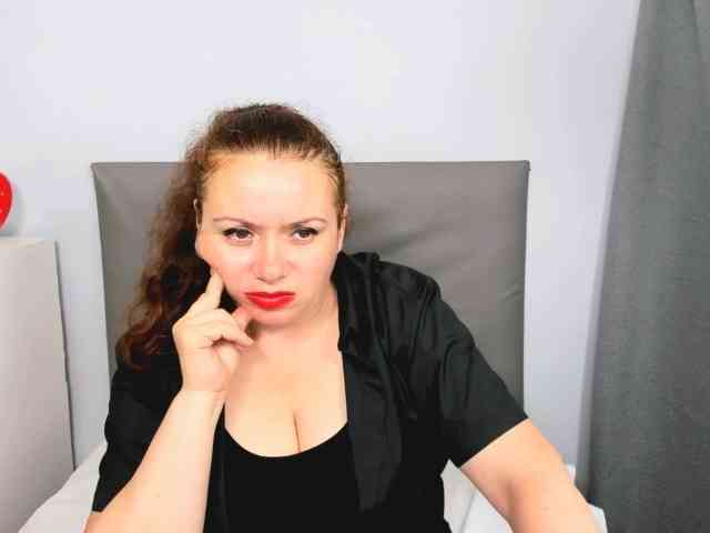 ElisabethAmore webcam