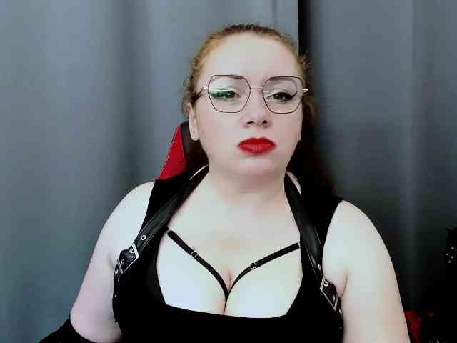 Model: MistressElisabeth