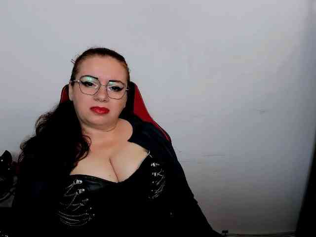 Model: MistressElisabeth