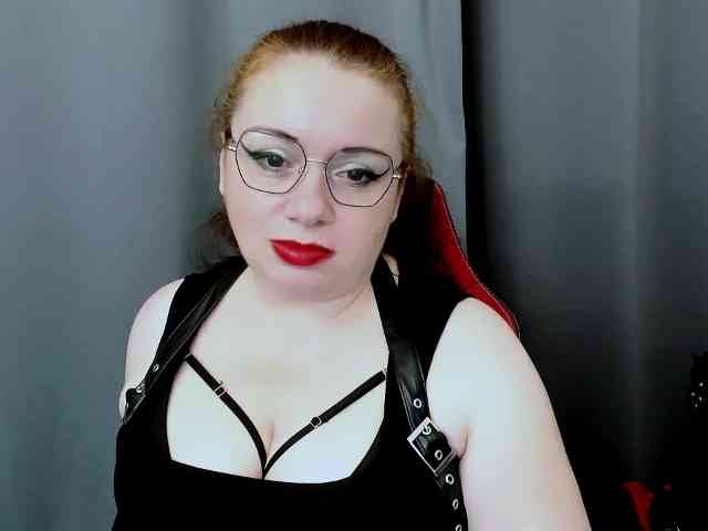 Model: MistressElisabeth