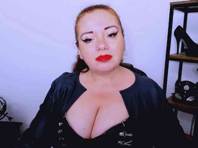 Model: MistressElisabeth