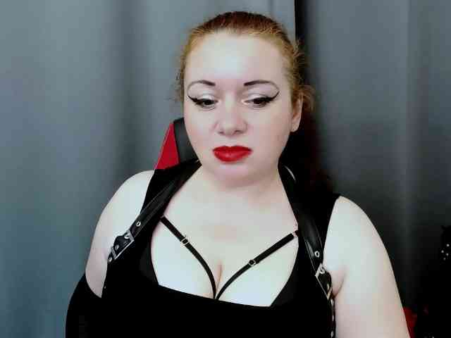 Model: MistressElisabeth