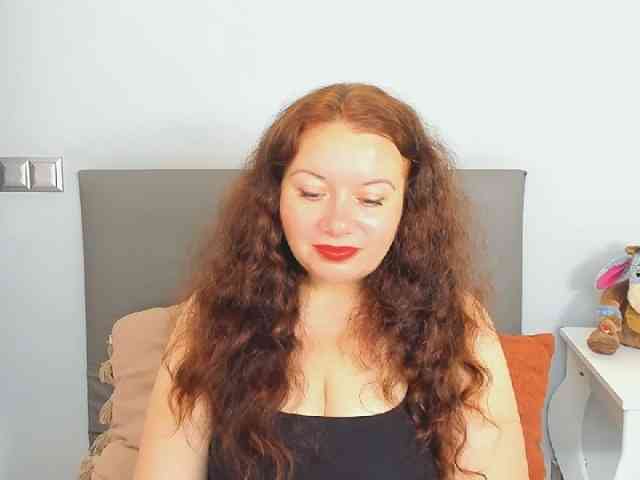 ElisabethAmore webcam