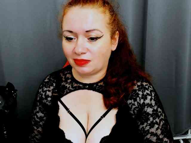Model: MistressElisabeth
