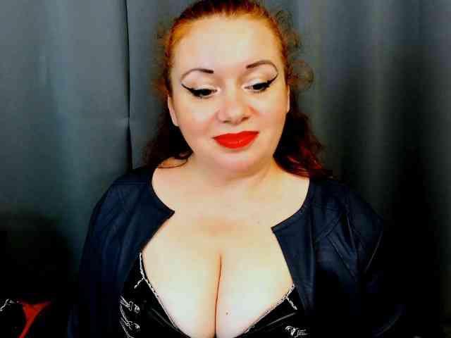 Model: MistressElisabeth