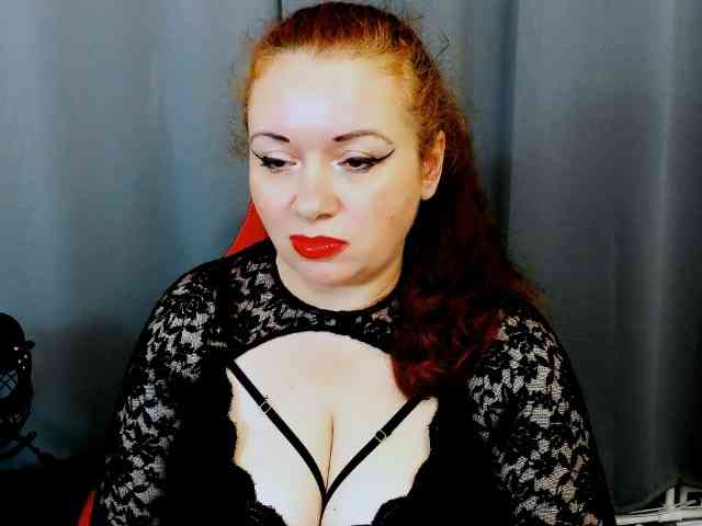 Model: MistressElisabeth