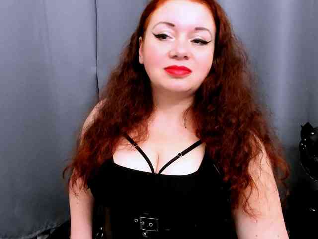 Model: MistressElisabeth