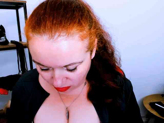 Model: MistressElisabeth