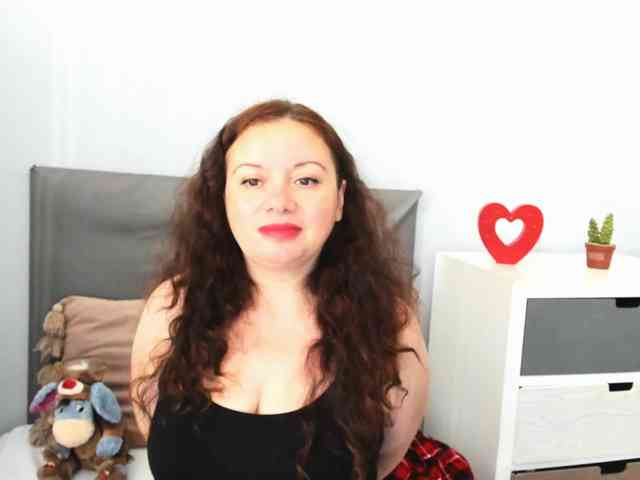 ElisabethAmore webcam