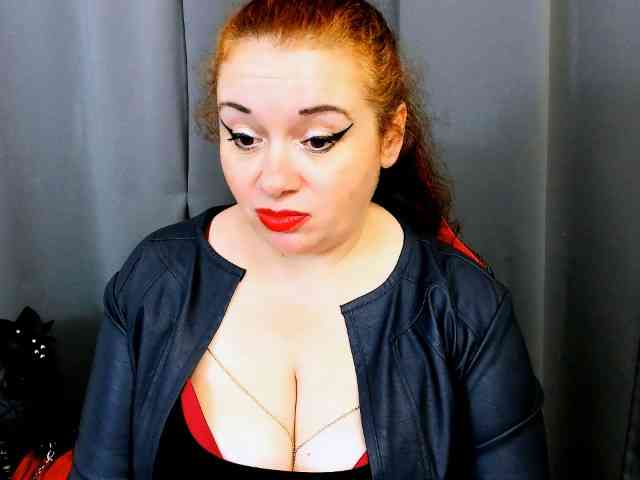 Model: MistressElisabeth