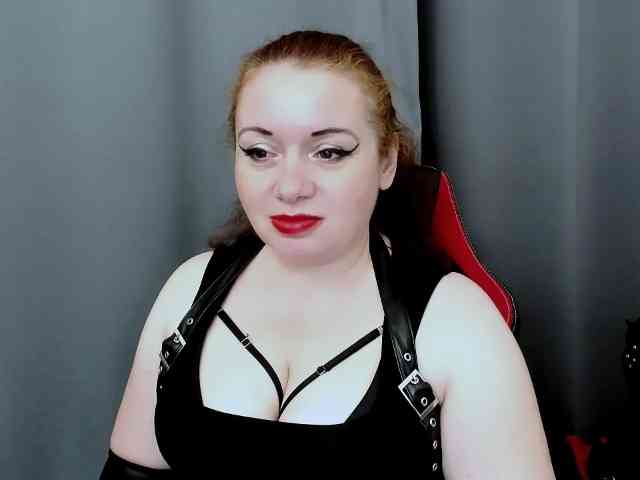 Model: MistressElisabeth
