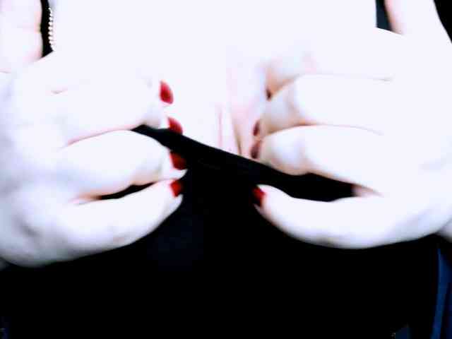 Model: MistressElisabeth