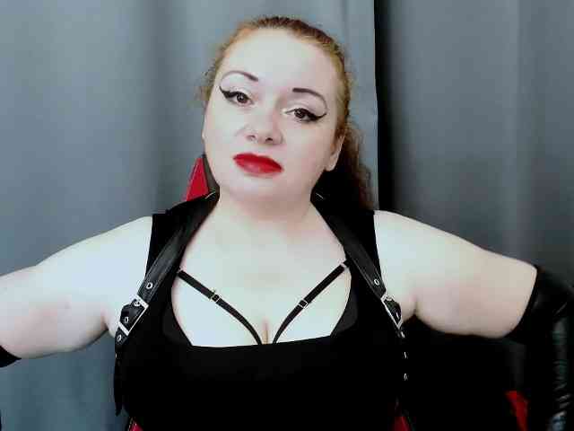 Model: MistressElisabeth