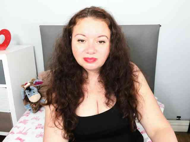ElisabethAmore webcam