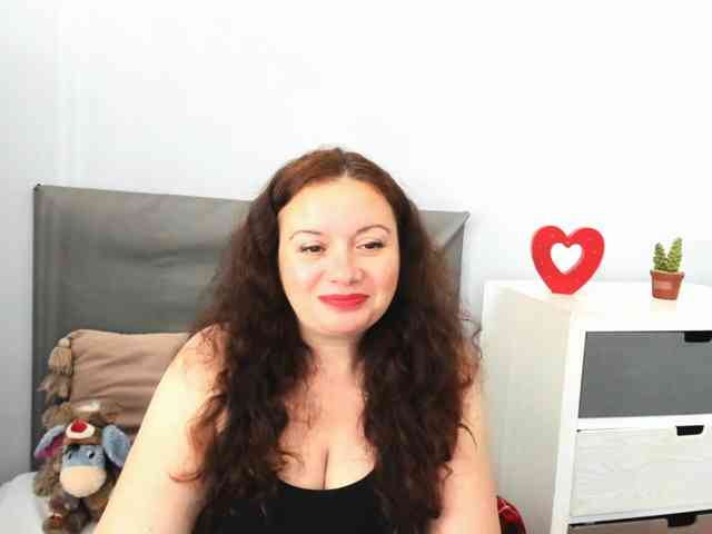 ElisabethAmore webcam