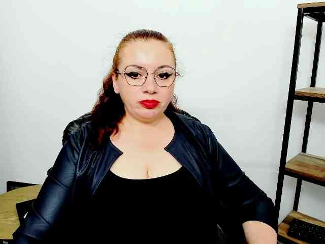 Model: MistressElisabeth