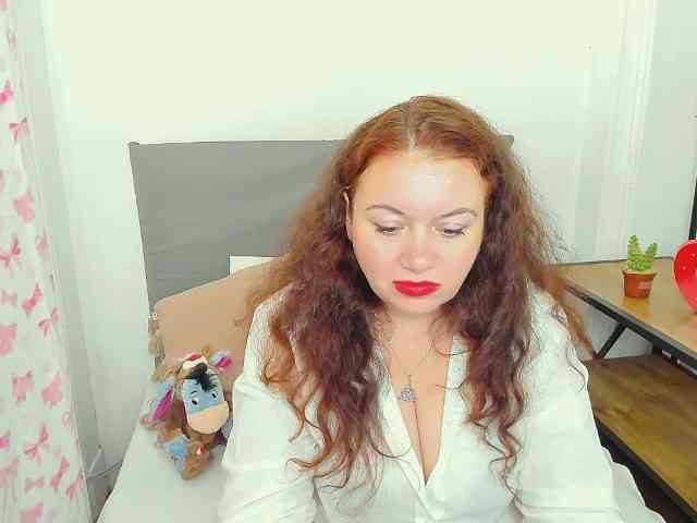 ElisabethAmore webcam