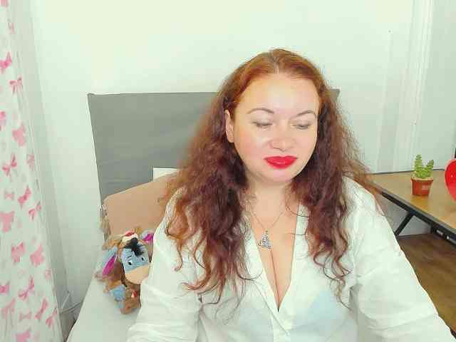 ElisabethAmore webcam