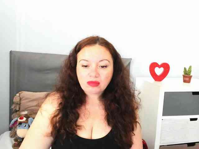 ElisabethAmore webcam
