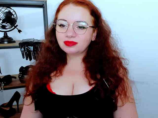 Model: MistressElisabeth