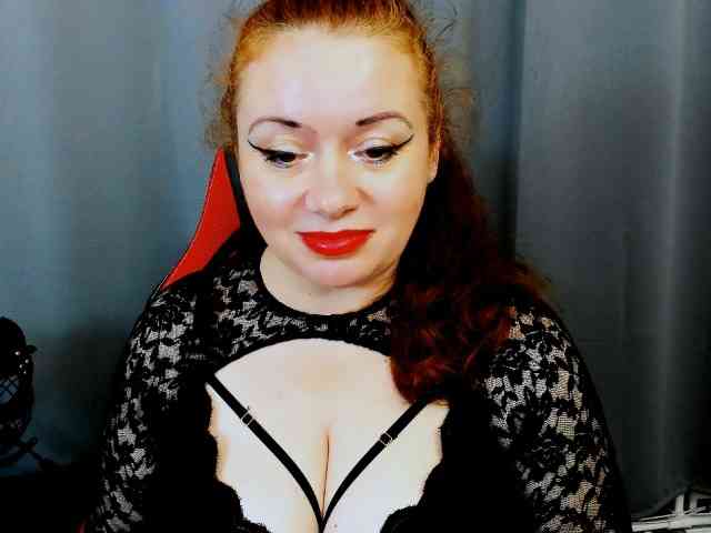 Model: MistressElisabeth
