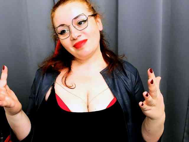 Model: MistressElisabeth