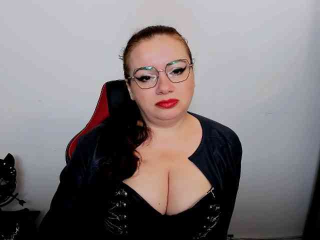 Model: MistressElisabeth