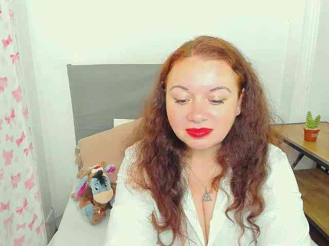 ElisabethAmore webcam