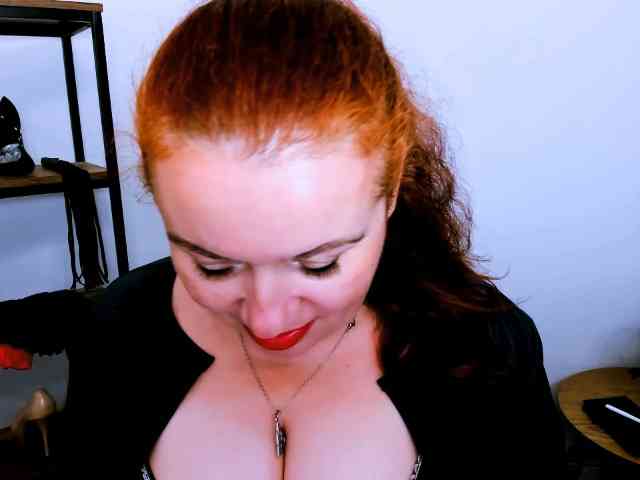 Model: MistressElisabeth
