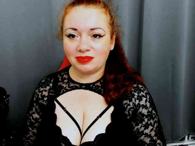 Model: MistressElisabeth