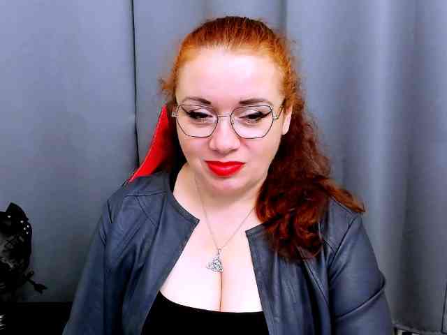 Model: MistressElisabeth