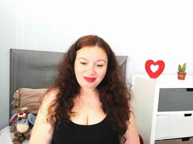 ElisabethAmore webcam