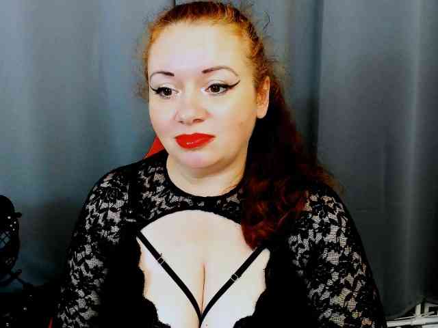 Model: MistressElisabeth
