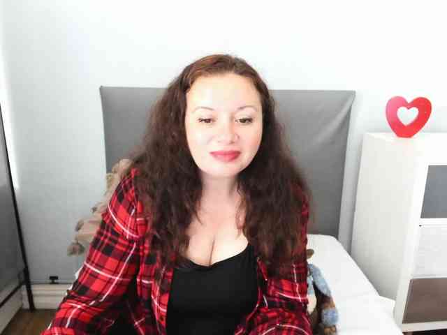 ElisabethAmore webcam