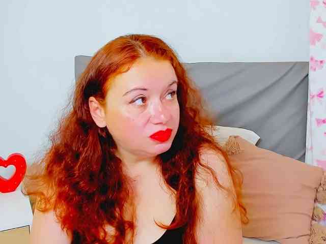 Model: ElisabethAmore