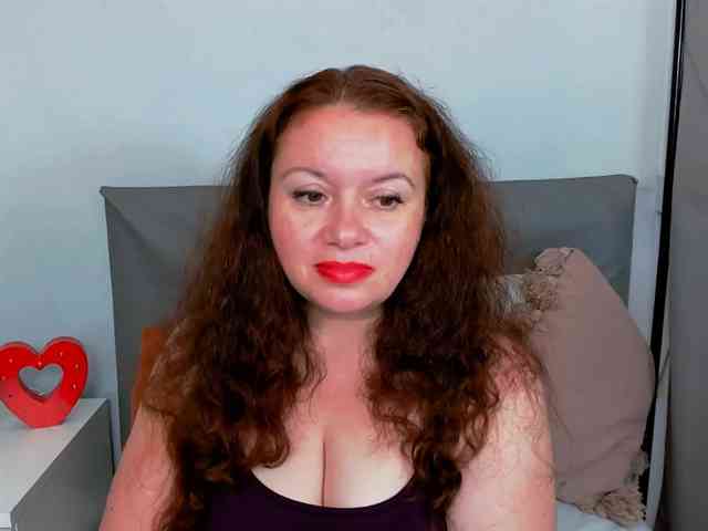 ElisabethAmore webcam
