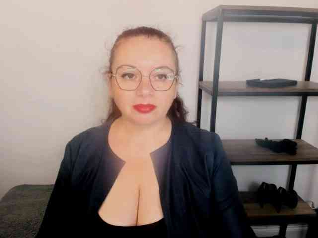 Model: MistressElisabeth