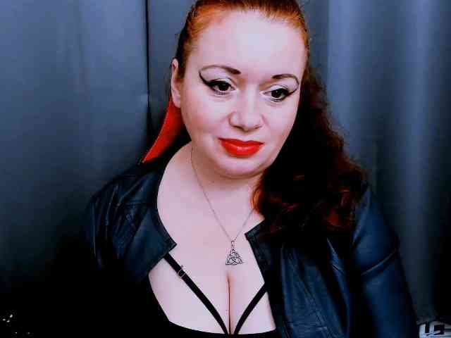 Model: MistressElisabeth