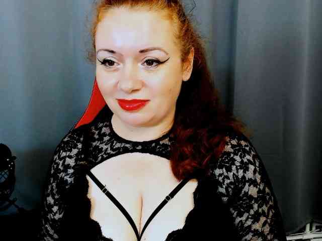 Model: MistressElisabeth