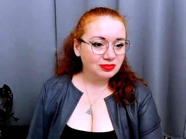 Model: MistressElisabeth