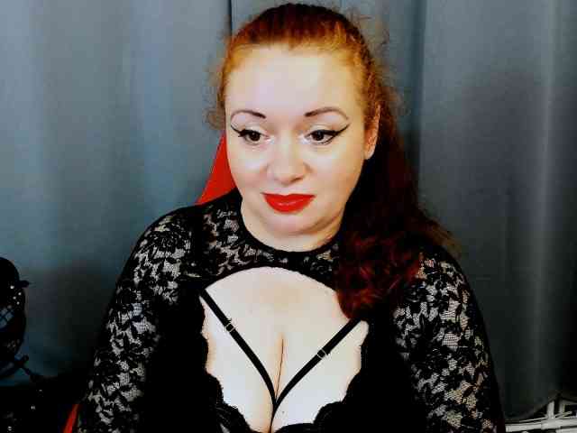 Model: MistressElisabeth