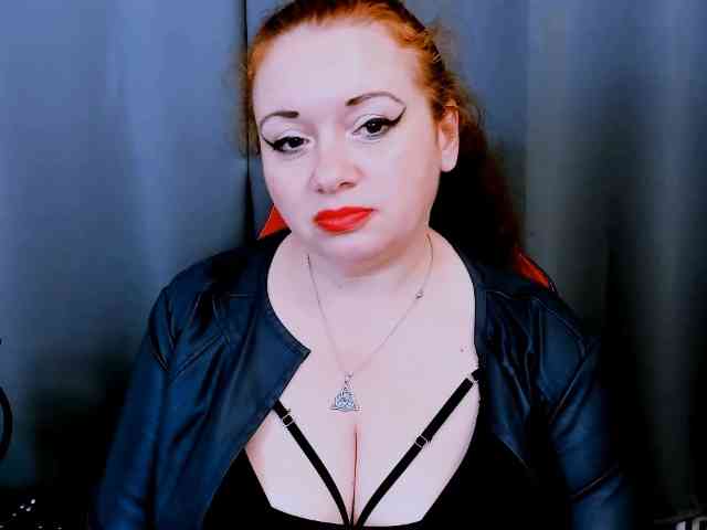 Model: MistressElisabeth