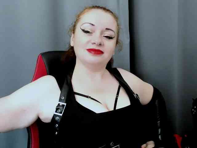 Model: MistressElisabeth