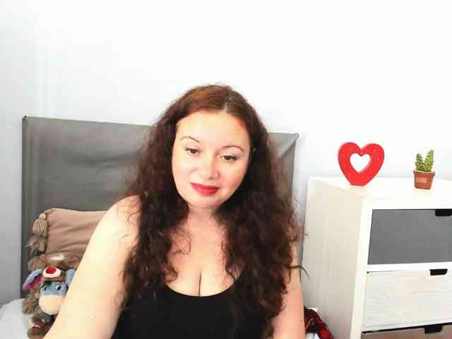 ElisabethAmore webcam