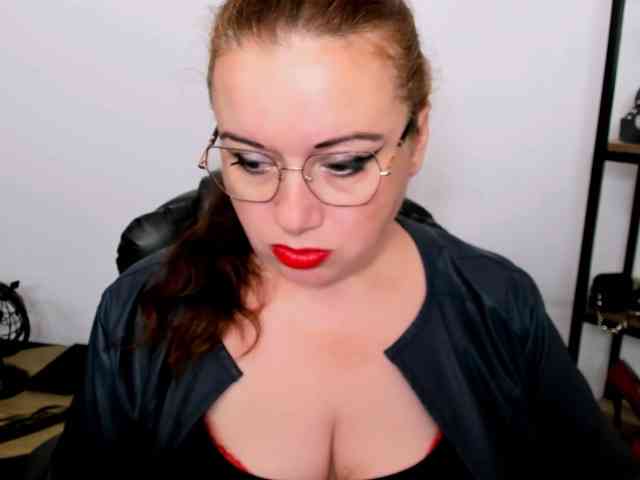 Model: MistressElisabeth