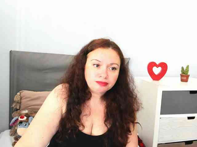 ElisabethAmore webcam