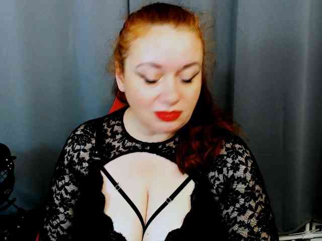Model: MistressElisabeth